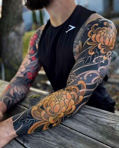 Hard Tattoos, Full Tattoo, Chrysanthemum Tattoo, Yakuza Tattoo, Full Sleeve Tattoo Design, Japan Tattoo Design, Biomechanical Tattoo, Upper Arm Tattoos, Skeleton Hand Tattoo