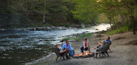 Pocono Mountains Hotel in Hawley PA | The Settlers Inn Lake Wallenpaupack, Mountain Hotel, Pocono Mountains, Pennsylvania Travel, Fall Festival, Fall Fun, Bed And Breakfast, Lake House, Adventure Travel