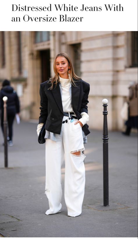 Witte Jeans Outfit, Distressed Jeans Outfit, Aw 2024, White Dress Outfit, White Pants Outfit, Daisy Lowe, Black Overcoat, Jeans Outfit Winter, White Jeans Outfit