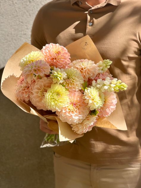 Crysantenum Flower Bouquet, Dahlia And Peony Bouquet, Daliah Flower Bouquet Wedding, Bouquets With Dahlias, Dahlia Flower Bouquet, Daliah Flower, Dahlia Bouquet, Wedding Bouquets Bride, Boquette Flowers