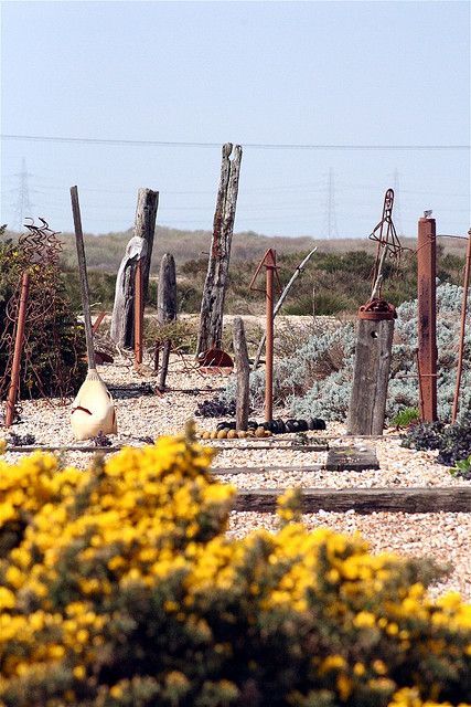 Prospect Cottage, Diy Garden Shed, Seaside Gardens, Beach House Garden, Derek Jarman, Romney Marsh, Seaside Garden, Coastal Gardens, Beach Gardens