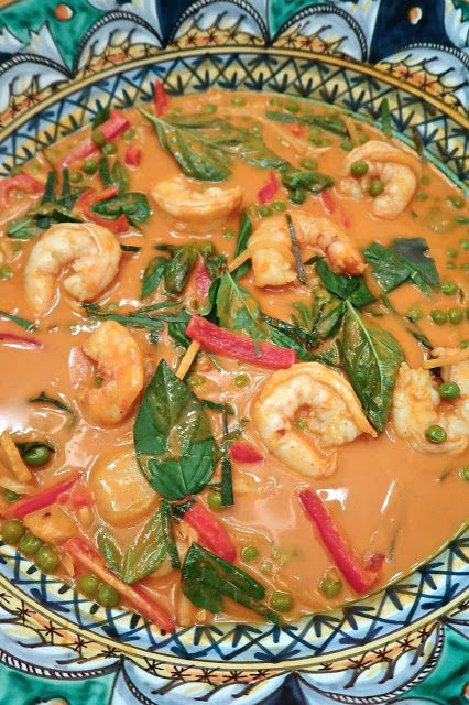 Scrumpdillyicious: Thai Shrimp Curry with Coconut Milk: Chu Chi Goong... Recipes With Coconut Milk, Thai Prawn Curry, King Prawn Curry, Recipes With Coconut, Thai Shrimp Curry, Curry With Coconut Milk, Red Curry Sauce, Shrimp Curry, King Prawns