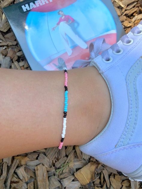 Bead Anklet, Harry Styles Fine Line, Friendship Bracelets With Beads, Friendship Bracelets Tutorial, Indie Jewelry, Beaded Necklace Diy, Beads Bracelet Design, Handmade Jewelry Tutorials, Friendship Bracelets Diy