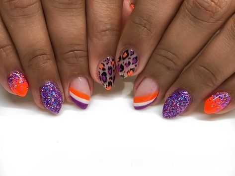 Clemson Nails Designs Football Season, Clemson Nails Designs, Clemson Tiger Nails, Clemson Tiger Nail Designs, Auburn Tigers Nails, Clemson Nails, Tiger Nails Art, Jan Nails, Pink Tiger Print Nails