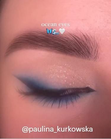 Blue Ocean Eyeshadow Look Blue Eyeshadow Tutorial, Blue Eyeliner Makeup, Blue Eyeshadow Makeup, Blue Makeup Looks, Prom Eye Makeup, Prom Makeup Looks, Ocean Eyes, Eye Makeup Techniques, Eye Makeup Designs