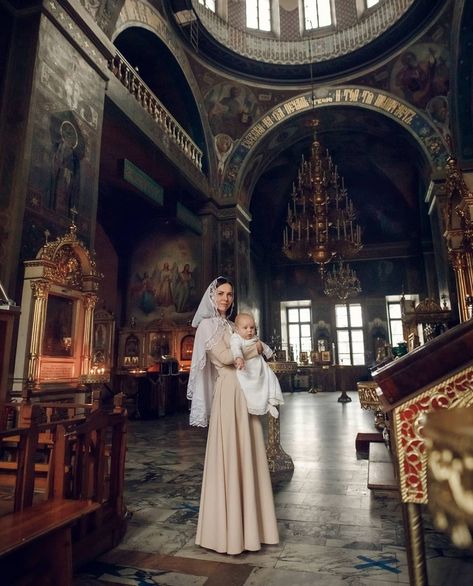 Christian Culture Aesthetic, Orthodox Christian Wedding Dress, Eastern Orthodox Wedding, Christian Vail Outfit, Orthodox Christian Modesty, Orthodox Christian Outfit, Catholic Women Aesthetic, Christian Veiling Aesthetic, Orthodox Church Outfit