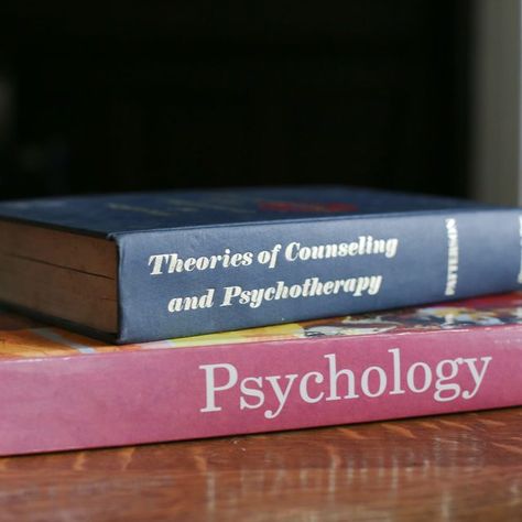 Counseling Psychologist Aesthetic, Psychology Project Ideas, Psychologist Job, Female Psychologist Aesthetic, High School Psychology, Psychology Project, Psychology Aesthetic, Psychology Experiments, The Silent Patient