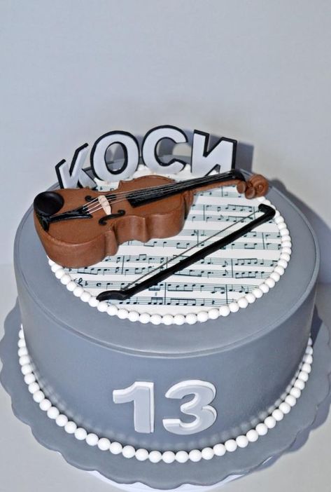 Diy Graduation Cake, Musician Cake, Violin Cake, Bolo Musical, Music Cakes, Minnie Mouse Birthday Cakes, Birthday Desserts, Doll Cake, Cute Birthday Cakes