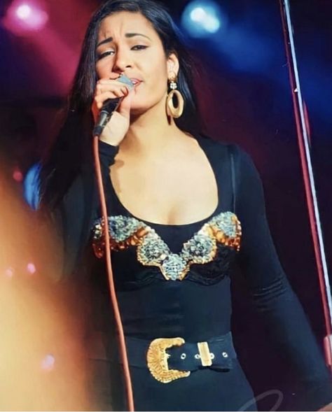 Selena Quintanilla Birthday, Selena Quintanilla Videos, Selena Quintanilla Outfits, Selena Quintanilla Fashion, Selena Pictures, Selena Q, Tejano Music, Selena Quintanilla Perez, Selena Quintanilla