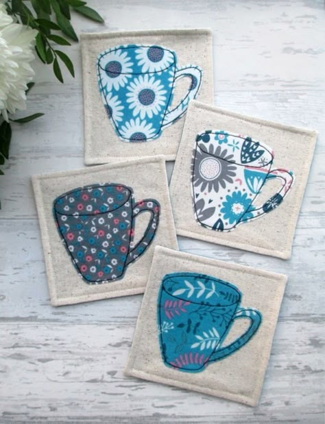 Coasters Drink, Floral Coasters, Freehand Machine Embroidery, Quilted Coasters, Mug Rug Patterns, Scrap Fabric Projects, Fabric Postcards, Cup Coasters, Fabric Cards