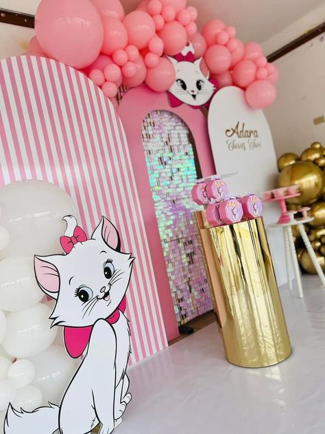 Hospital Decoration, Aristocats Party, Cat Themed Birthday Party, Cat Nursery, Cat Birthday Party, Baby Birthday Cakes, Cat Themed, Cat Party, Themed Birthday Party