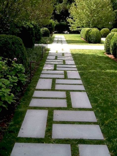 Cheap Landscaping Ideas, Walkway Landscaping, Walkway Design, Front Yard Design, Front Yard Garden Design, Garden Walkway, Garden Types, Stone Path, Front Yard Garden