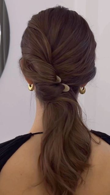 No 1 Hairpin, Fiona Franchimon Hairpin Tutorial, Fiona Franchimon Hairpin, Hair Pin Hairstyles, Hairpins Hairstyle, Hairpin Hairstyle, Official Hairstyle, Practical Dress, Easy Vintage Hairstyles