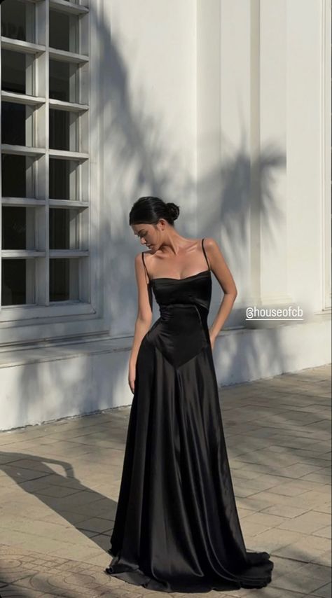 Prom Dress Inspo, Robes Glamour, Dress For Wedding, Prom Dress Inspiration, European Vacation, Pretty Prom Dresses, Grad Dresses, House Of Cb, Glam Dresses