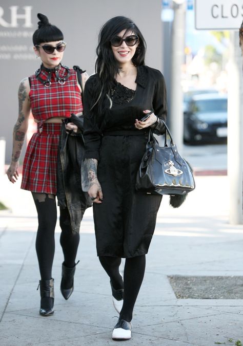 Kat von D Feb.4.14 Kat Von D Outfits, Kat Von D Style, Lazy Fashion, Kat Von D Tattoos, Best Living Room, 90s Fashion Grunge, Living Room Interior Design, Rocker Chic, Rockabilly Fashion