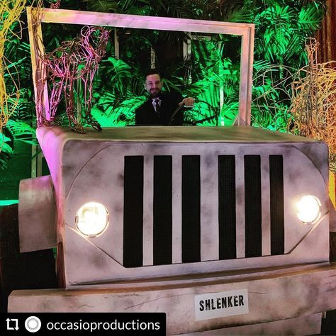 Safari Photo Booth, Safari Jeep, Safari Photo, Jeep Photos, Dj Booth, Booth Ideas, A Truck, Photo Op, Jurassic Park