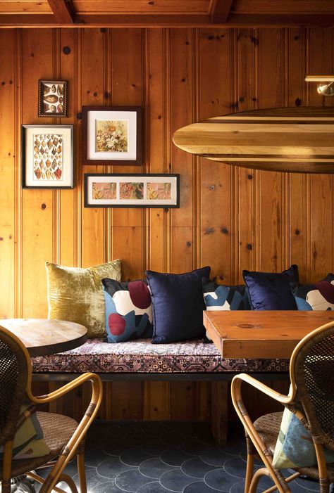 4 New Takes on Nautical We’re Stealing From This Nantucket Hotel Eclectic Cabin, Nantucket Interior Design, Nantucket Interior, Craftsman Ranch House, Ranch Aesthetic, Texas Cottage, Historic Bungalow, Michigan Lake House, Nantucket Hotels