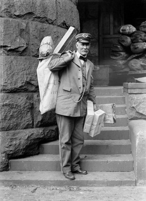 The Bank Built With Bricks Sent Through the Mail - The Vintage News Mail Man, Mail Carrier, Strange History, Somewhere In Time, Wonderful Picture, Background Photo, Old Photographs, Vintage Photo, Vintage Photographs