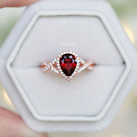 Red Sapphire Engagement Ring, Rudraksha Jewelry, Garnet Wedding Rings, Garnet Color, Garnet Engagement Ring, Red Garnet Ring, Red Sapphire, Mohs Scale, Rings Rings