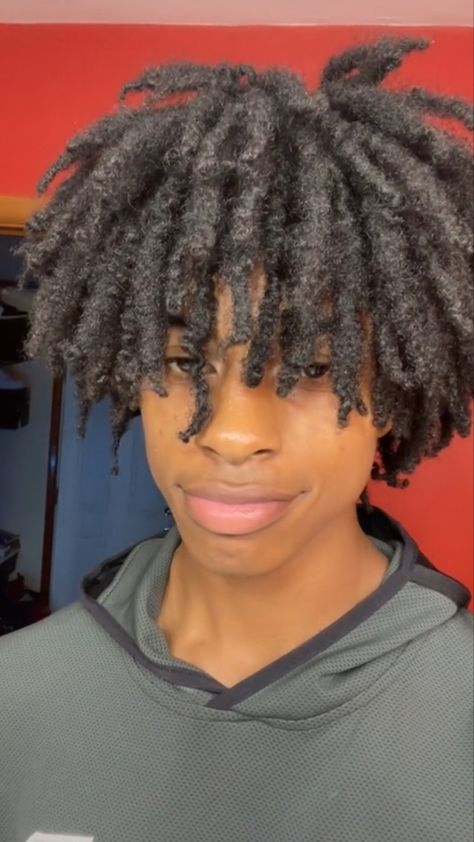 Fluffy Locs Men, Short Locs Men, Freefrom Locs, Semi Free Form Locs, Locs Men, Dread Heads, Cute Dreads, Dreadlock Hairstyles For Men, Beautiful Dreadlocks