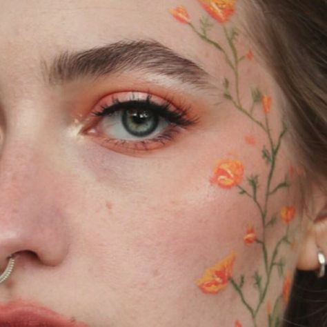 Vine Makeup Look, Plant Makeup Looks, Hozier Makeup, Cute Face Painting Aesthetic, Spring Face Paint, Soft Cottagecore Makeup, Flower Make Up, Flower Makeup Aesthetic, Nature Makeup Looks