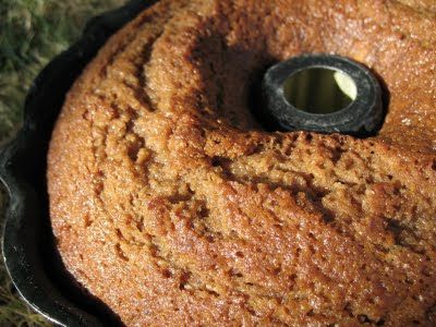 Majestic and Moist Honey Cake Recipe | mostly foodstuffs Honey Cake Recipe, Jewish Holiday Recipes, Sugar Pie, Honey Cake, Jewish Holiday, Bundt Cake, Something Sweet, Cake Recipe, Holiday Recipes