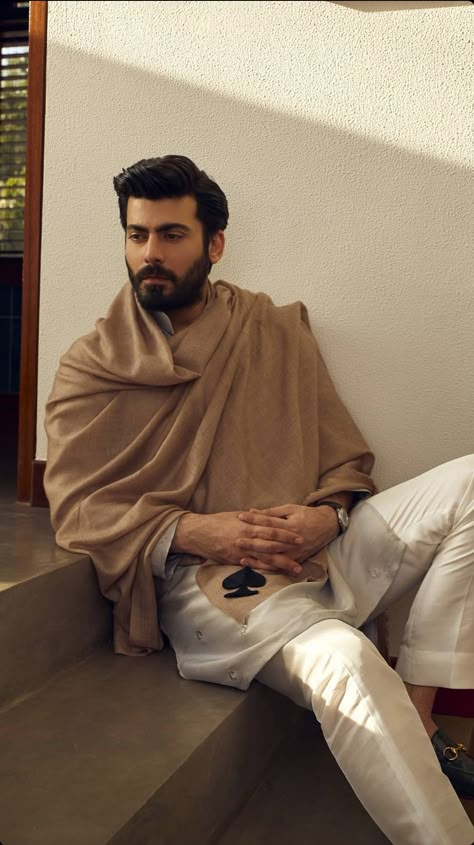 Desi Male Model, Traditional Indian Men Aesthetic, Men Shawl Style, Kurta With Shawl Men, Fawad Khan Aesthetic, Indian Man Aesthetic, Indian Men Aesthetic, Panjabi For Men, Wedding Outfits For Men