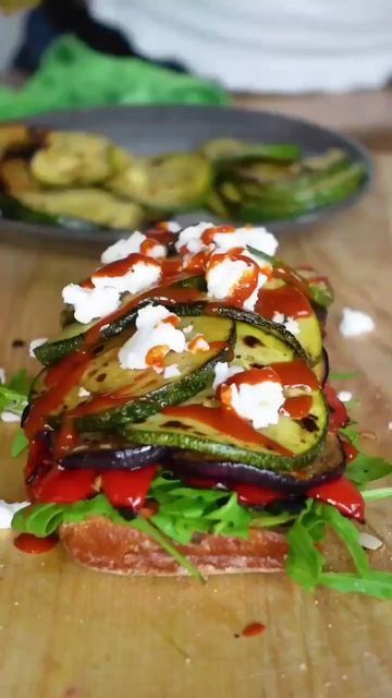 Grilled Veggie Sandwich, Veggie Sandwich Recipes, Spicy Hummus, Vegan Sandwich Recipes, Eggplant Zucchini, Small Eggplant, Sambal Oelek, Plant Based Cookbook, Skin Burns