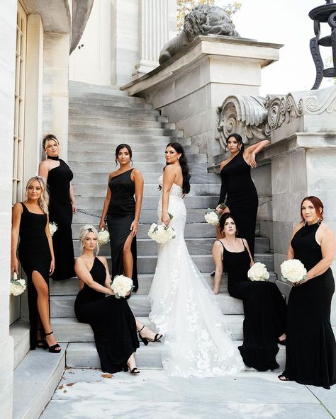 Check more at https://beautyfashionideas.com/bridal/2298/ Bridal Party Shots Picture Ideas, Serious Bridal Party Photos, Bridesmaid Photos With Bride, Wedding Photoshoot Bridal Party, Black Tie Wedding Family Photos, Bridal Party Winter Wedding, Old Money Bridal Party, Moody Bridal Party Photos, Black Dress Bridal Party Photos