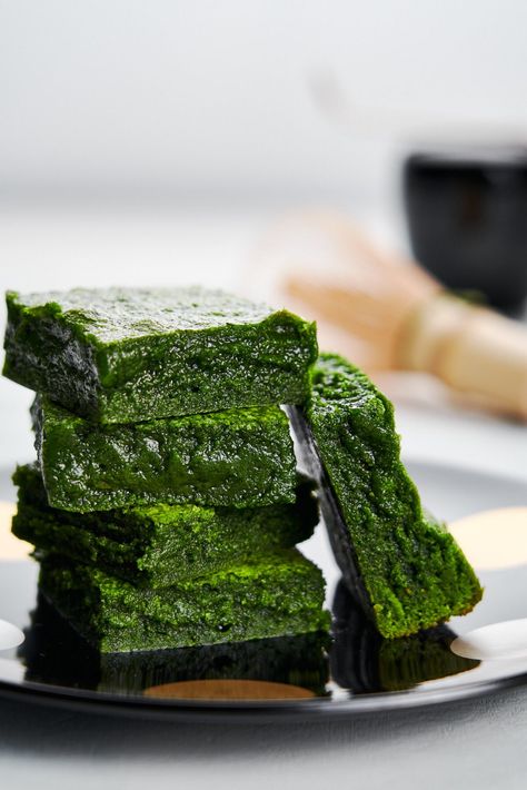 Matcha Sweets, Matcha Brownies, Green Tea Chocolate, Drinking Green Tea, Matcha Green Tea Recipes, Work Recipes, Matcha Dessert, Best Matcha, Matcha Recipe