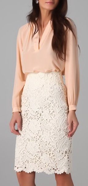 I think the lace is a bit much for me, but I like the top. Great option for work. Versatile and easy. Mode Tips, Polo Blouse, Lace Pencil Skirt, Blazer Outfit, Legging Outfits, Elegante Casual, White Floral Dress, A Skirt, Skirt Outfit