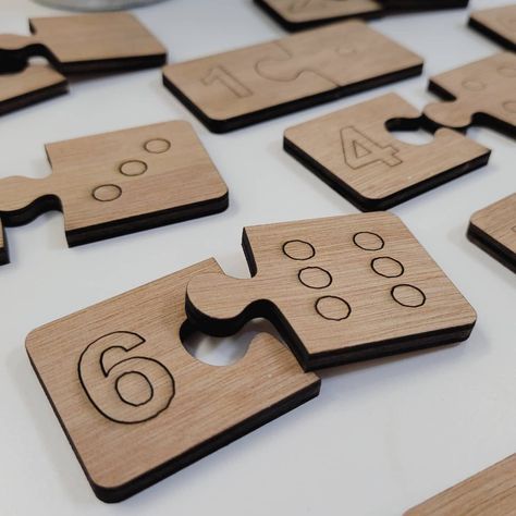 Laser engraved set of 0-10 domino wooden puzzle pieces, perfect for little ones learning numbers and to count!  Suitable for ages 3-7 years. Wooden Puzzles For Kids, Wooden Laser Cut Gift Ideas, Wooden Lasercut Ideas, Laser Engraver Projects, Laser Cut Projects Ideas, Wood Laser Cut Ideas, Laser Cut Wood Projects, Laser Cut Toys, Laser Cut Ideas