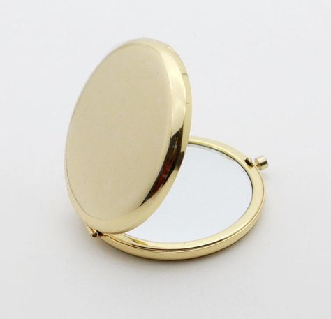 65mm Compact Mirro Blank, Double Round Blank Compact Tray - Compact Mirror Supply - personalized Compact Mirror - Customizable laser logo Size: 65mm QTY: 1pcs,5pcs,10pcs,50pcs,100pcs Color: silver, gold, rose gold Custom order is welcomed , if you need more or less , just conv me ▲Fast Dispatch Delivery and Careful Package▲ We try to ship all my orders the same business day or the very next business day. Package: We packing All items packing by bubber warp or bubber box to aovide damage in trans Compact Mirror Png, Mini Makeup Mirror, Compact Mirror Aesthetic, Locker Kit, Gold Compact Mirror, Personalized Compact Mirror, Bag Mirror, Laser Logo, Boat Bag