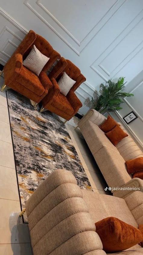 Drawing Room Designs Interiors, Drawing Room Table Design, Best Sofa Designs For Living Room, Brown Theme Living Room, Table Ideas Living Room, Brown Living Room Decorating Ideas, Best Sofa Designs, Sofas Ideas Living Room, Living Room Theme