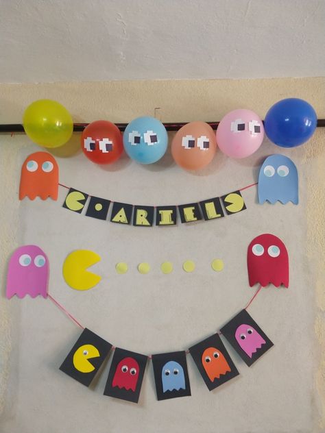 Arcade Birthday Party Ideas, Pac Man Decorations, Pac Man Birthday Party, Pacman Birthday Party, Arcade Cake, Pac Man Cake, Manly Party Decorations, Arcade Birthday Parties, Pac Man Party