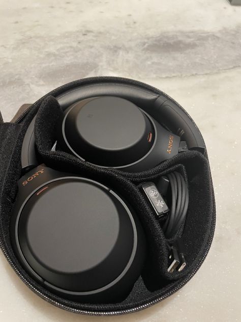 Sony Mx5 Headphones, Sony Headphones 1000xm5 Aesthetic, Sony Mx5, Sonny Headphone, Black Sony Headphones With Stickers, Sony Xm4, Sony Headphones Wh-ch510, Sonny Wh-1000xm4 Headphones, Headphone Decoration