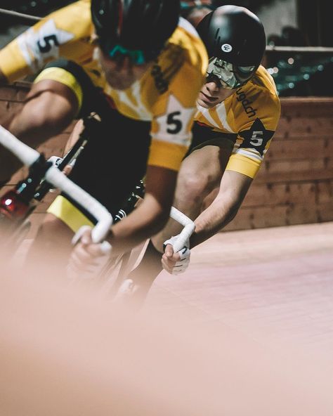 ust behind you. . . . . . .  #brazodehierro #velodromo #velodrome #savethevelodrome #trackbike #track #trackcycling #cyclingsucks Visual Advertising, Track Cycling, Track Bike, Sport Bikes, Cycling, Track, Bike, Photography, Quick Saves