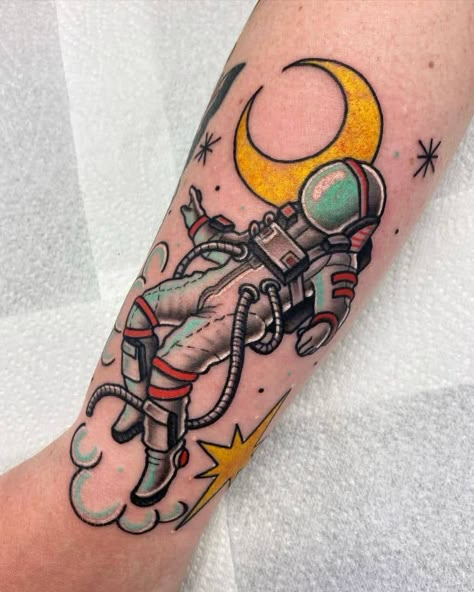 American Traditional Astronaut Tattoo, Rocket And Moon Tattoo, Rocket And Astronaut Tattoo, American Traditional Astronaut, Astronaut Traditional Tattoo, Old School Astronaut Tattoo, Spaced Out Tattoos, Traditional Astronaut Tattoo, Traditional Space Tattoo