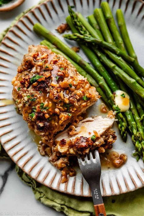 This walnut crusted chicken served with honey mustard glaze is altogether wholesome and savory, crisp and saucy, and very easy to make. It’s everything you want dinner to be, whether you serve it as a casual meal or for a special holiday gathering. Recipe on sallysbakingaddiction.com Walnut Crusted Chicken, Lemon Thyme Chicken, Walnut Chicken, Walnut Crust, Honey Mustard Glaze, Slow Cooker Chicken Chili, Leafy Salad, Creamy Garlic Chicken, Sally's Baking