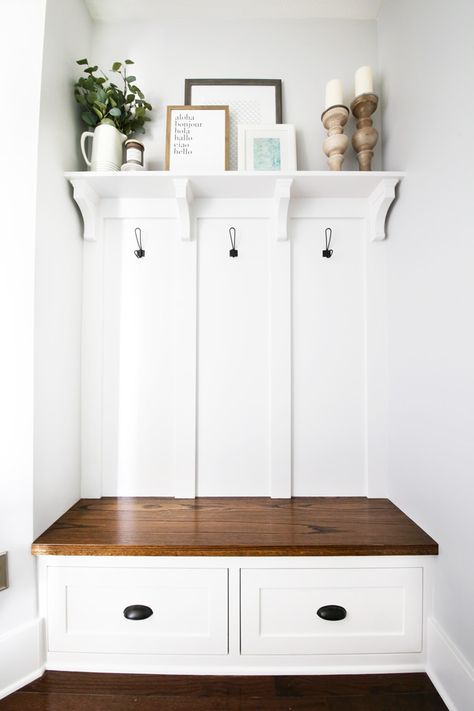 This built-in mudroom bench, shelf, and coat hooks totally transformed the space, creating an organized mudroom that is also beautiful and practical! | #mudroom #organizedmudroom #mudroomorganization #organizedentry #entry #entryway #mudroombench Practical Mudroom, Organized Mudroom, Bench Shelf, Vstupná Hala, Entry Closet, Bench Mudroom, Mudroom Organization, Mudroom Entryway, Mudroom Decor