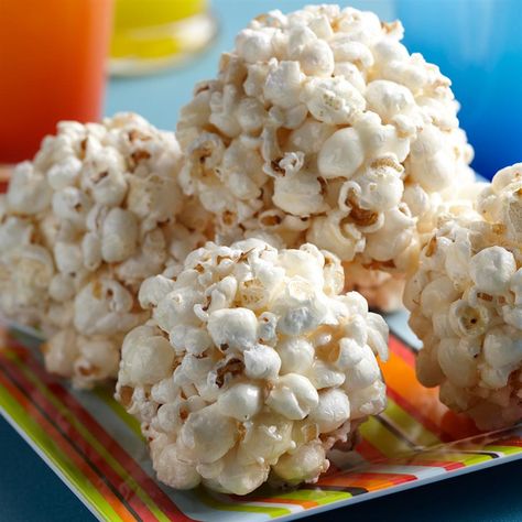 Popcorn Balls Recipe, Easy Popcorn, Karo Syrup, Popcorn Treats, Popcorn Balls, Popcorn Recipes, Appetizer Snacks, Fall Recipes, Popcorn