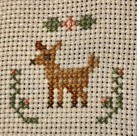 Deer Cross Stitch Pattern, Deer Cross Stitch, Deer Crossing, Vintage Cross Stitch Pattern, Tiny Cross Stitch, Nature Cross Stitch, Deer Pattern, Mini Cross Stitch, Vintage Cross Stitches