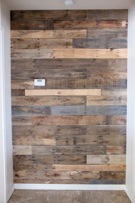 Diy Pallet Wall, Pallet Walls, Plank Walls, Fa Fal, Into The Wood, Wooden Pallet Projects, Pallet Wall, Pallet Outdoor, Recycled Pallets