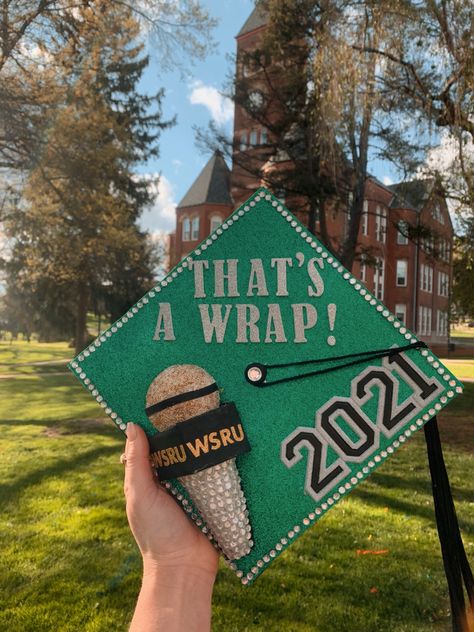 Slippery Rock University 2021 Grad Journalism Graduation Cap, Journalism Graduation, Diy Grad Cap, Slippery Rock University, College Grad Photos, Broadcast Journalism, Grad Cap Designs, Grad Ideas, Grad Caps