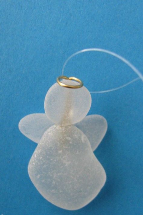 Sea glass Guardian Angel ornament, Have a ton of it from our years in Okinawa! Sea Glass Diy, Sea Glass Projects, Sea Glass Art Projects, Sea Glass Ideas, Beach Glass Crafts, Angel Pin, Beach Glass Art, Glass Art Projects, Beachglass Jewelry