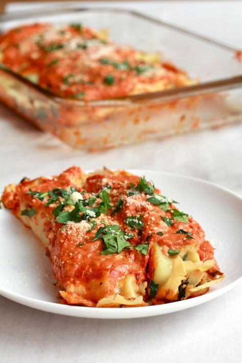 Hey it's Monday! Time for some Italian! Yes, I made Italian. And yes, I used crepes as my pasta of Italian Spinach, Italian Chicken Sausage, Savory Crepes, Creamy Tomato Sauce, Crepe Recipes, Half Baked, Italian Chicken, Half Baked Harvest, Think Food