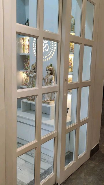 Glass Door Design For Mandir, Glass Mandir For Home, Mandir Glass Door Design Puja Room, Puja Unit, Servant Room, Wood Glass Door, Mandir Designs, Temple Room, Pooja Door Design