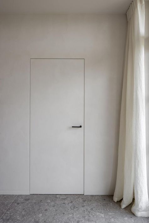 Modern Door Handles, Concrete Effect Paint, Door Handles Modern, Contemporary Door, Flat Interior, Flush Doors, Door Design Modern, Hidden Door, Modern Door