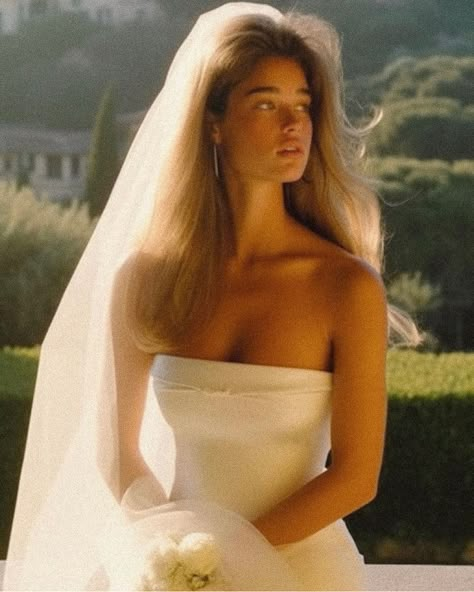 Italian Wedding Dress, Italian Bride, Vintage Italian Wedding, Old Money Wedding, Wedding Dress Aesthetic, Blonde Bride, Money Wedding, Wedding Instagram, Money Girl