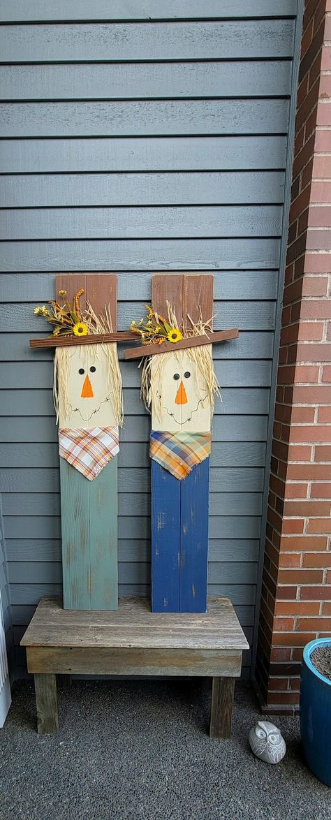 Scarecrow Porch Leaner, Fall Porch Leaner, Reclaimed Wood Scarecrow Leaner, Scarecrow Decor, Fall Decor, Outdoor Fall Porch Decor - Etsy Hand Painted Fall Signs, Scarecrow Faces Painted On Wood, Scarecrow Porch Leaner, Fall Signs Wooden Porch, Fall Welcome Signs For Porch, Wooden Scarecrow Ideas, Wooden Fall Crafts, Fall Wooden Crafts, Fall Pallet Projects